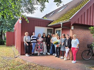 Ines Hoffmeister verabschiedet sich in die Rente Das Team der Diakonie im Oldenburger Münsterland verabschiedet Ines Hoffmeister in die Rente.